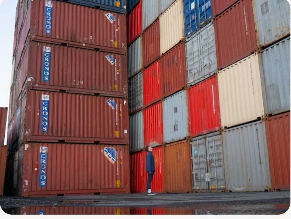 Logistics and shipping coordination at port